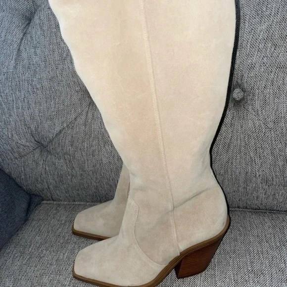 Vince camuto Afelia Knee High Boot women size 8.5 - Picture 3 of 13